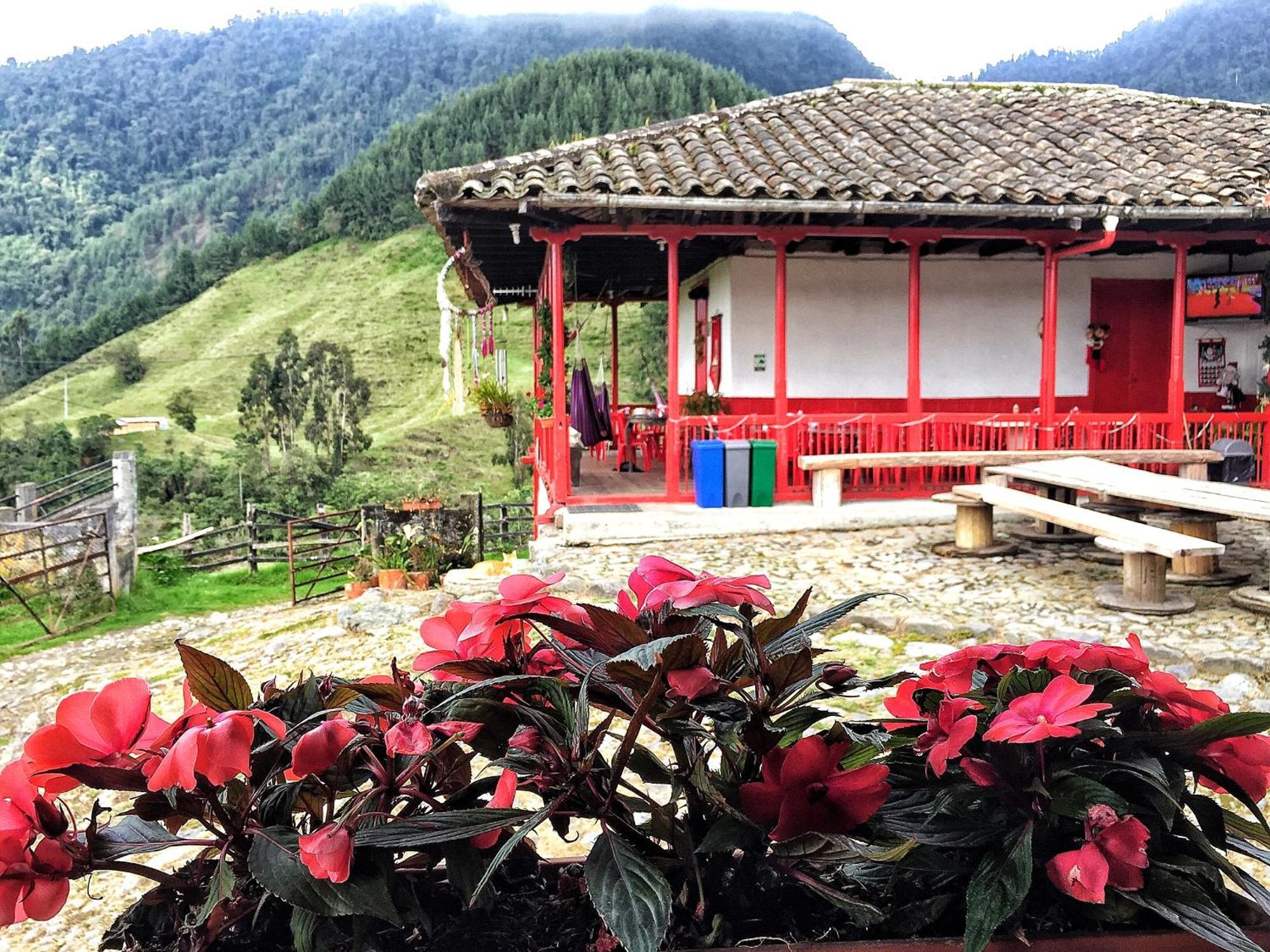 Hostal La Laguna Villamaria Екстер'єр фото